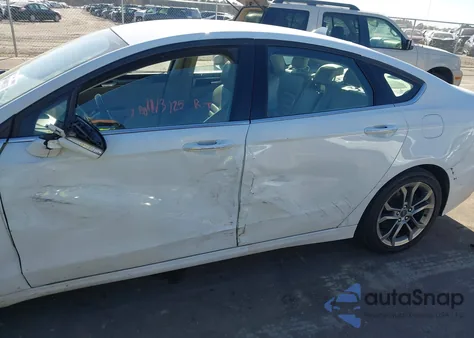 2018 Ford Fusion Hybrid Se из США, поврежденный, VIN 3FA6P0LU1JR117372